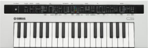 YAMAHA REFACE CS SYNTHESIZER
